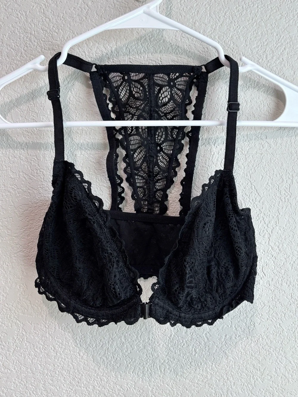 PINK Victoria’s Secret Date Racerback Black Lace Underwire Bra Women’s Size 32DD